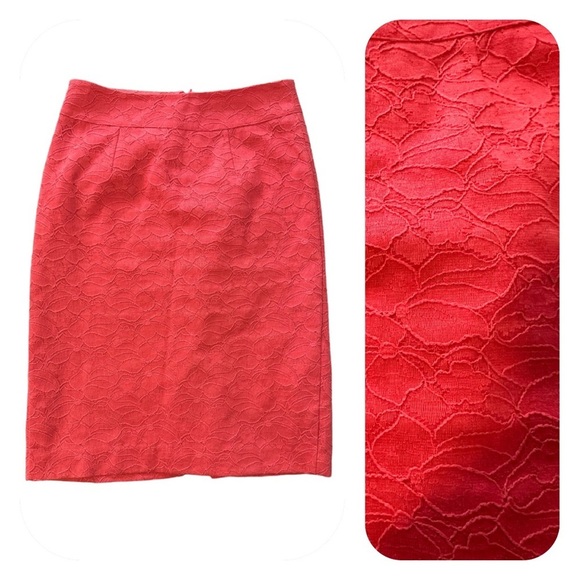 Banana Republic Dresses & Skirts - Banana Republic Floral jacquard Coral pink Pencil Skirt size 2
